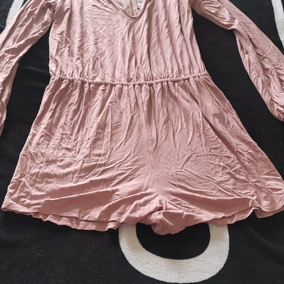 Romper - Picture 3 of 4